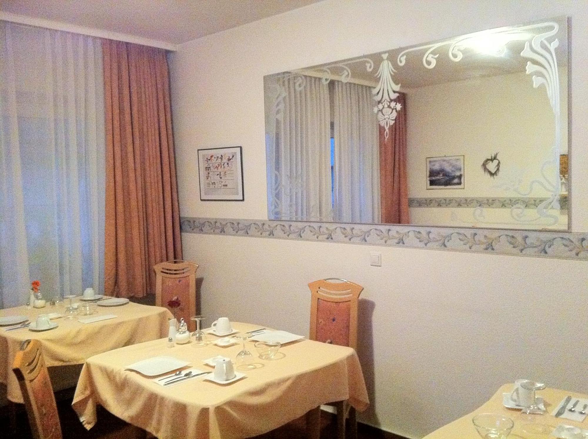 Hotel Eigelstein Köln Ngoại thất bức ảnh